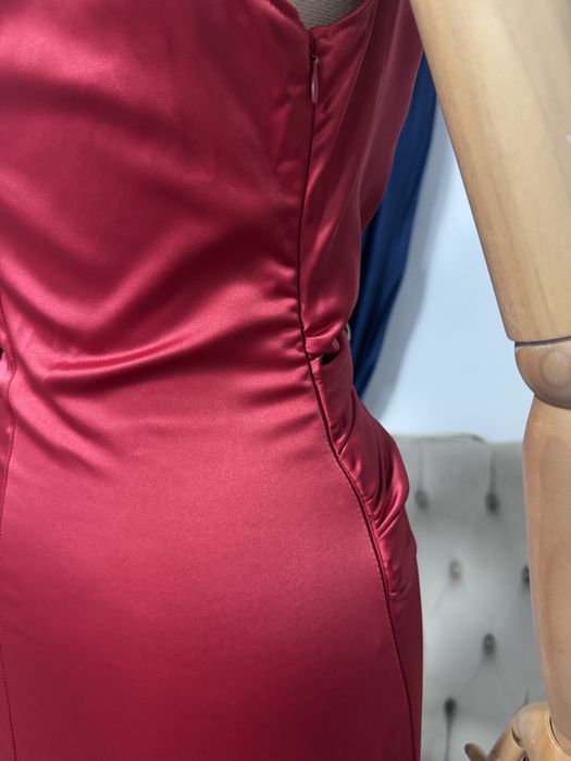Rochie scurta eleganta rosie de seara asimetrica marimea S Zara