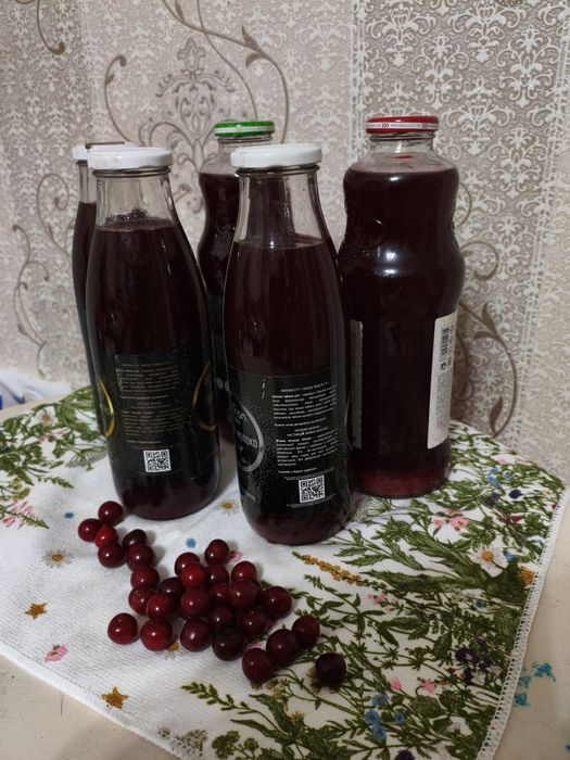 Натуральный вишневый сок