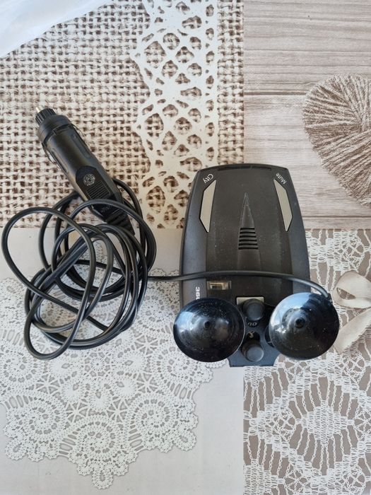 Продавам 2 радар детектора