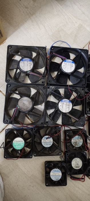 Lot de 15 ventilatoare axiale Ebmpapst, NMB, Sunon la 24V