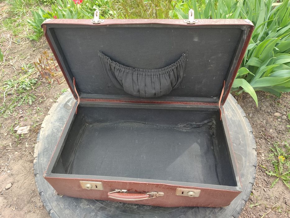 Чемодан советский