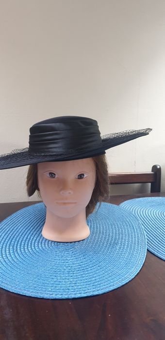 Palarie neagra pentru nuntă
