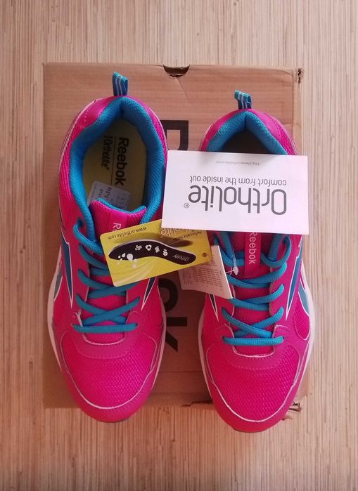 НОВИ Маратонки Reebok 39