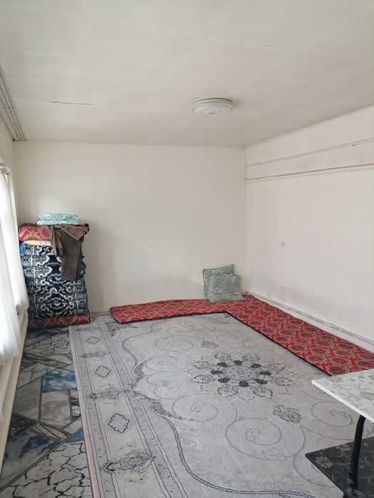 Srochni ga yangiyol shaharda kelishiladigan narxga uy sotiladi