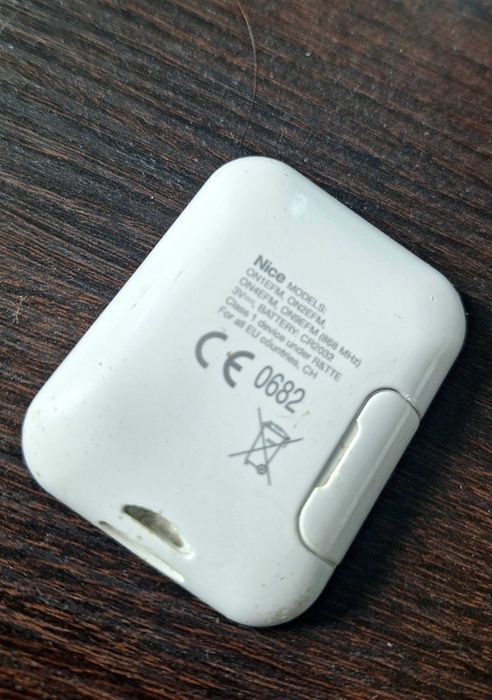 Telecomanda originala Nice ON2EFM 2 canale 868.46 MHz albastru ONE2EFM