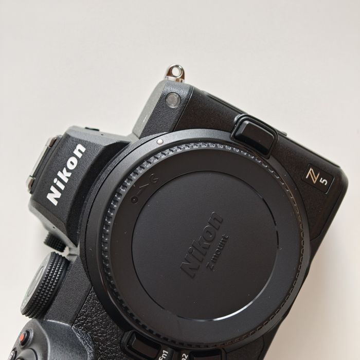 Nikon Z5, 27.000 cadre, stare impecabilă