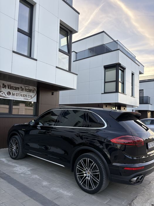 Porche cayenne fara daune