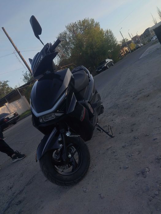 Продам скутер 290к