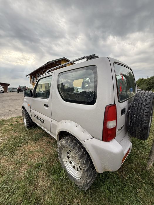 Suzuki jimny 1.3 este inmatriculat!