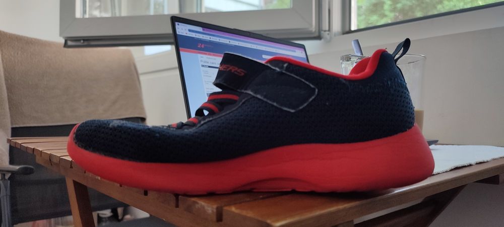 Adidasi Skechers mărimea 34 și 37