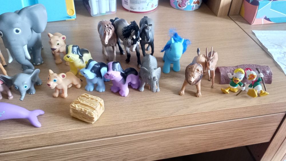 Lot jucării animale, bucătărie, păpuși, mașini, puzzle