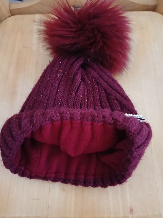 Продам женские шапки