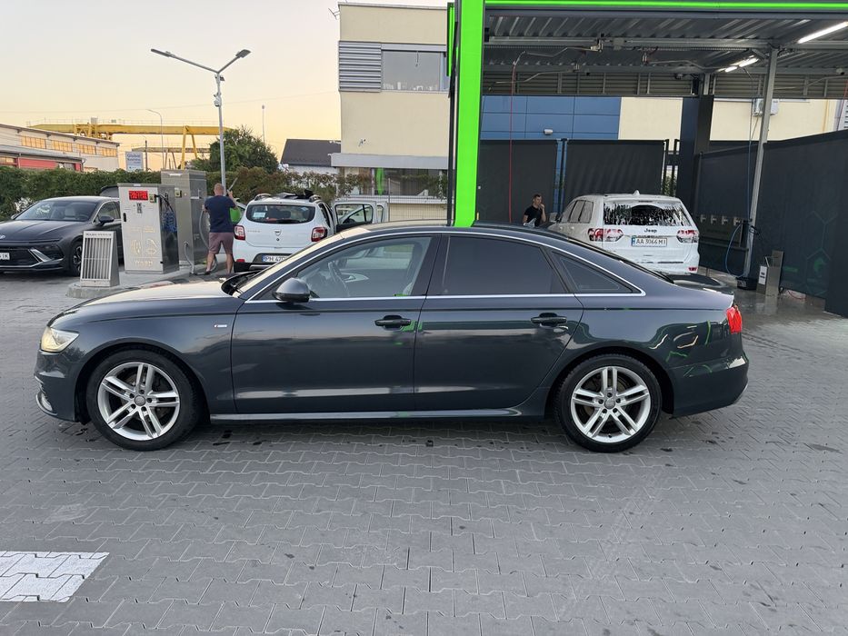 AUDI A6 C7 S  line