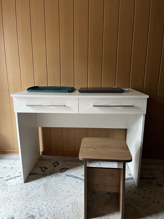 Стол для учебы