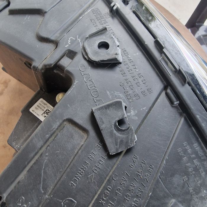 Volvo XC90 full led 2023 десен фар