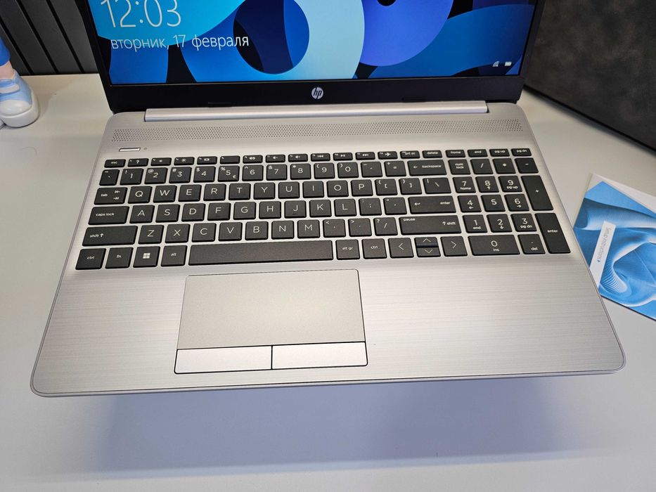 ПРОДАМ HP 250G9 Офисный Ноутбук Dual-N4500/8GBDDR4/256SSD/15.6"FullHD.