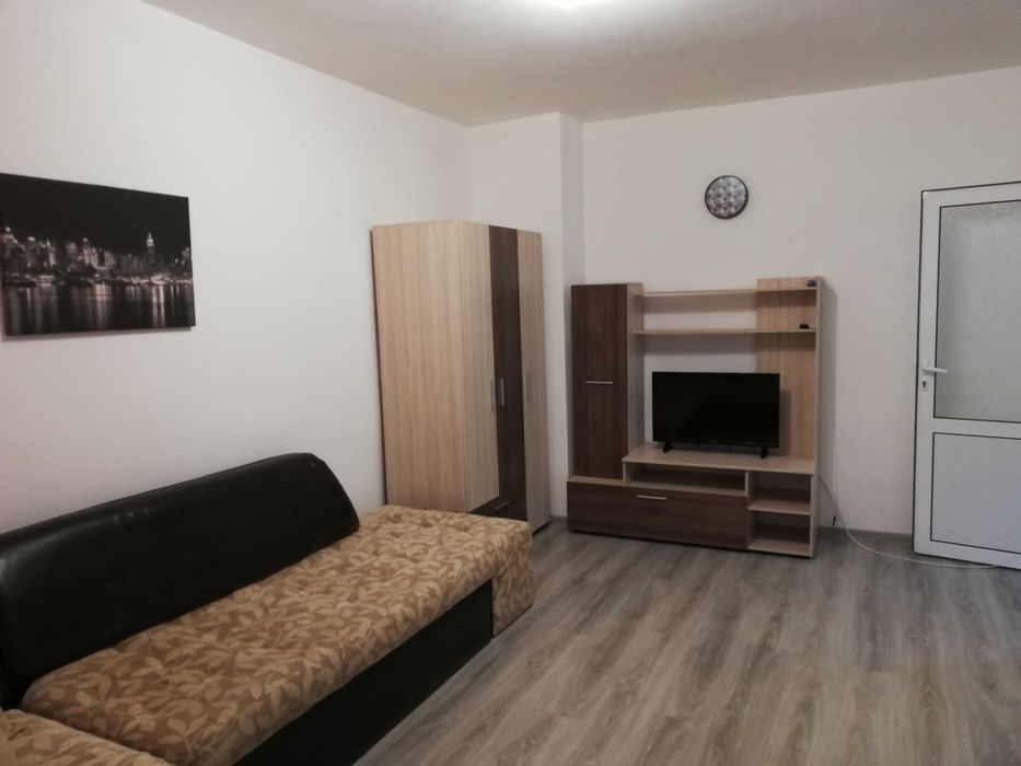 Дава се под наем Едностаен апартамент в Шумен, Тракия - 40 кв.м за 249.9 € - Снимка #1