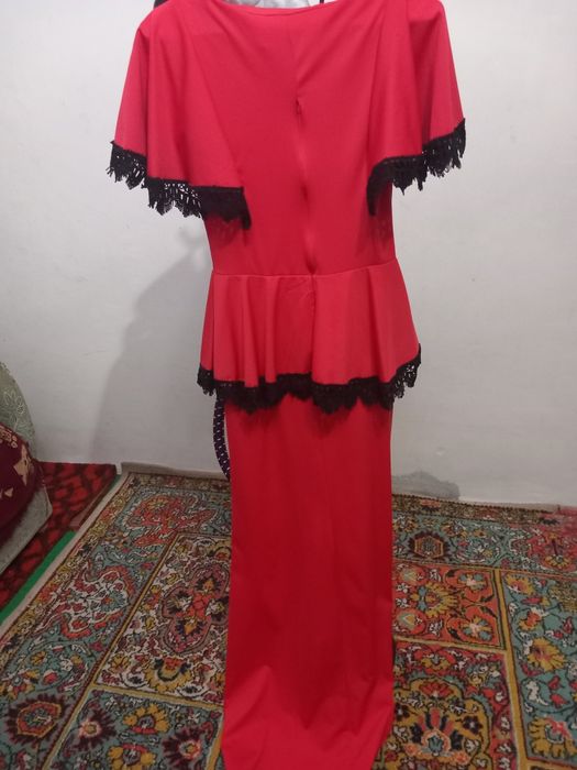 Платье праздничное