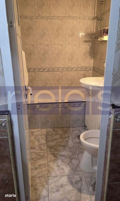 Vanzare 2 Amere | Zona Titan | Centrala Proprie