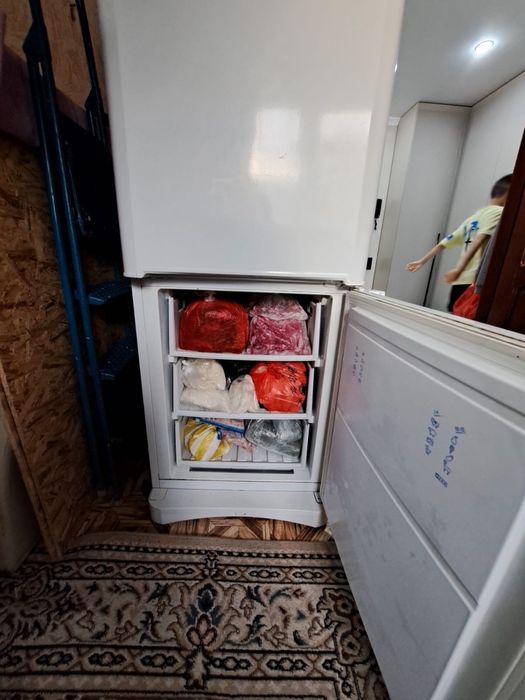 Холодильник б/у Indesit no frost