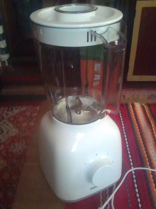 Електрически блендер за плодове и зеленчуци " PHILIPS "