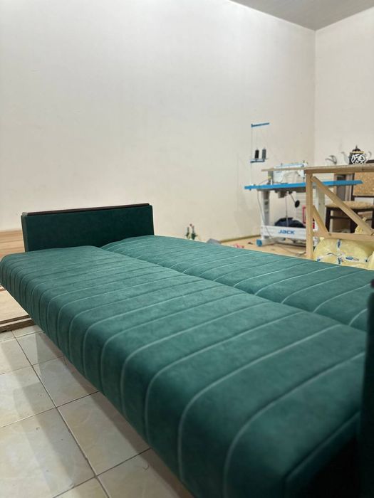 Раскладной диван 
Каркас ДСП
Пружина ортопедические
Поралон российский