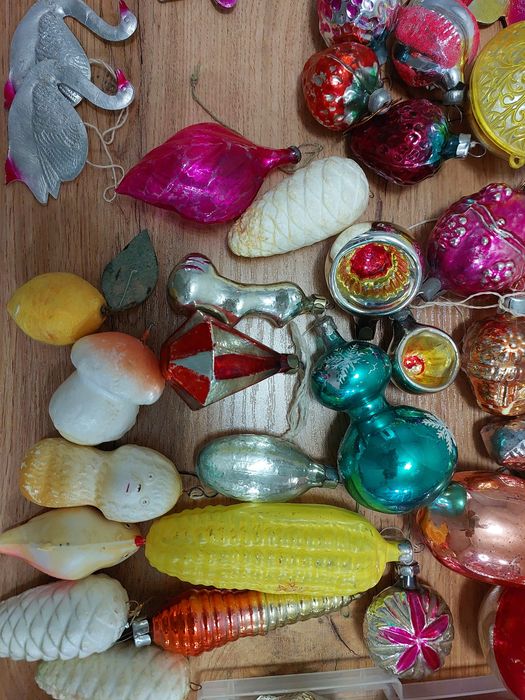 Продаются ёлочные игрушки