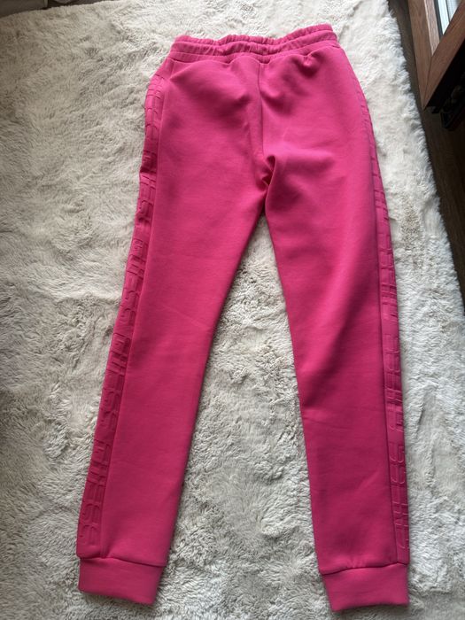 Долница на Guess