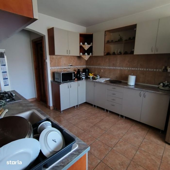 Casa 160 mp, 200 mp teren, zona Intre Lacuri pentru birouri - Mai multe