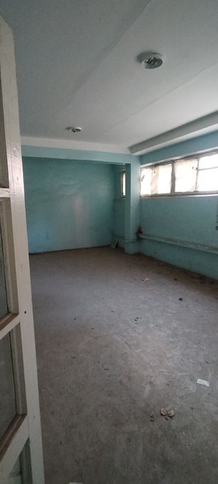 Фаргона шахар Киргули мавзеси Пеликанда жойлашганжойлашган Нотурар ж