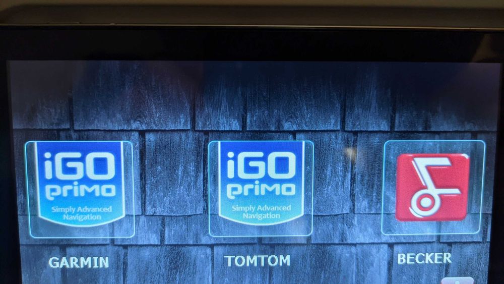 Навигация за камион 7" с най нови карти 3 програми за навигация