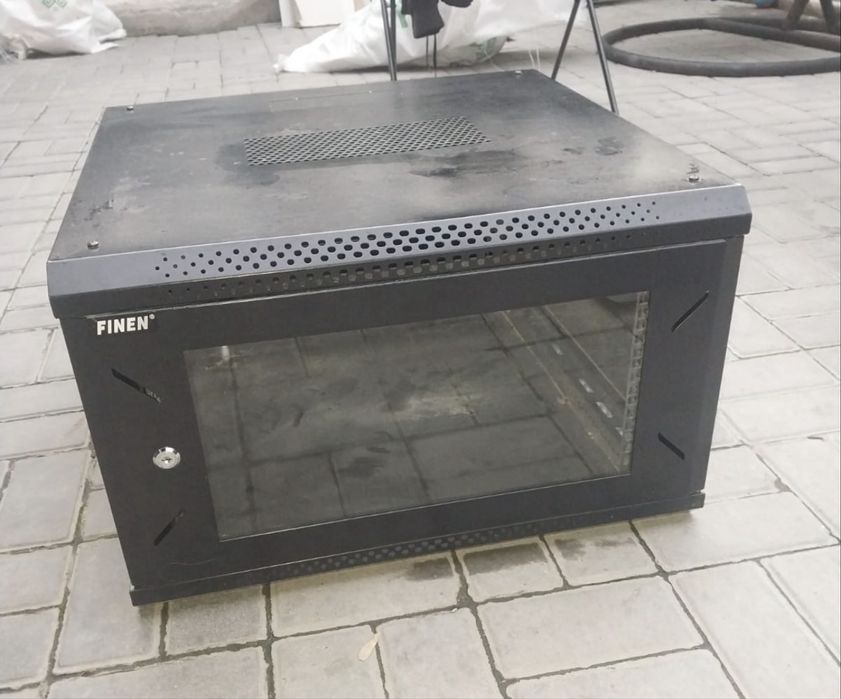 комуникационный шкаф