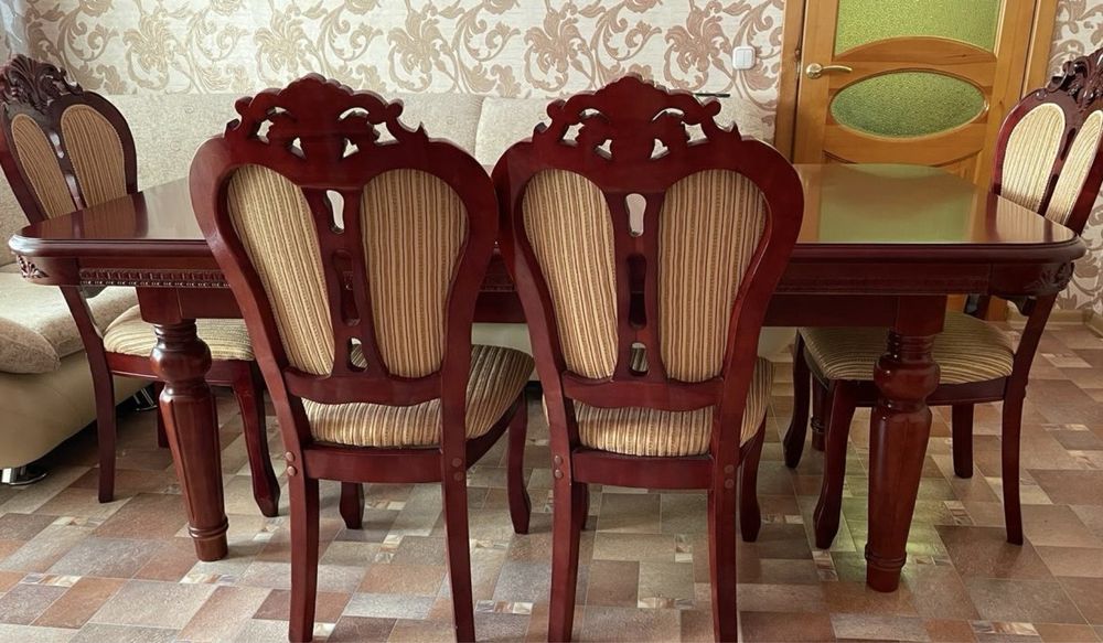 Стол с 6 стульями деревянный