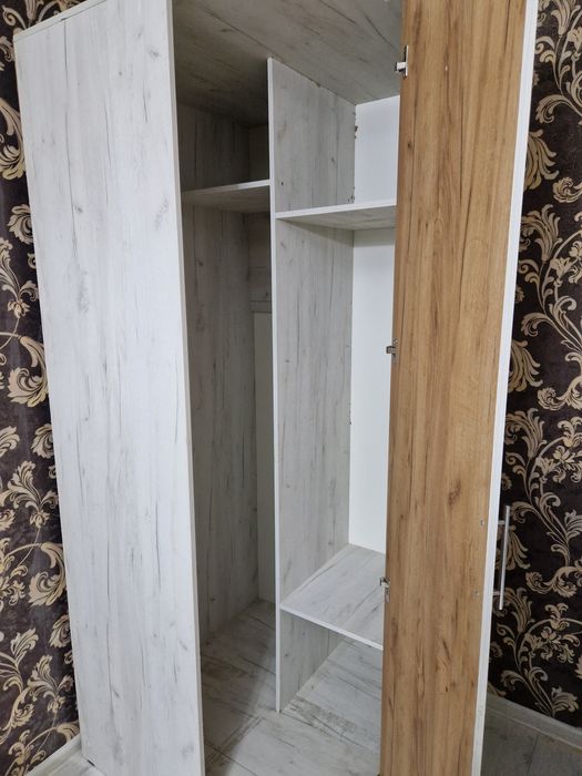 Продам Угловой шкаф 95.95