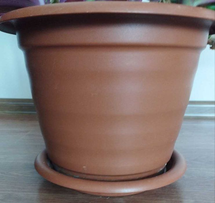 Горшки для цветов  5 литров, Польша 2 шт