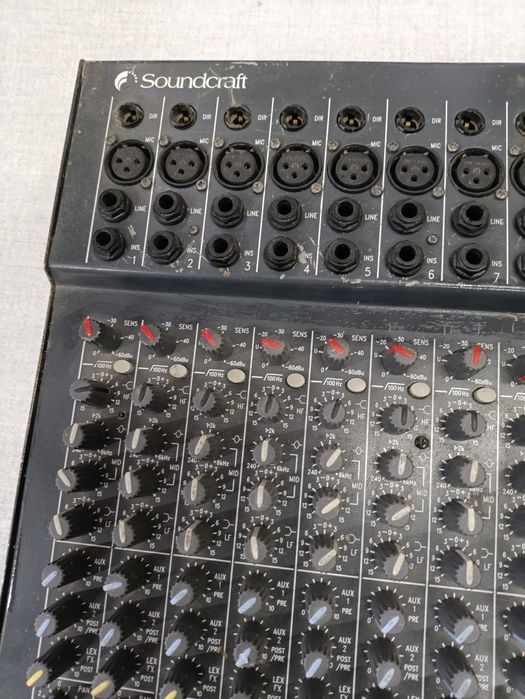 Микшерный пульт Soundcraft spiritFX8