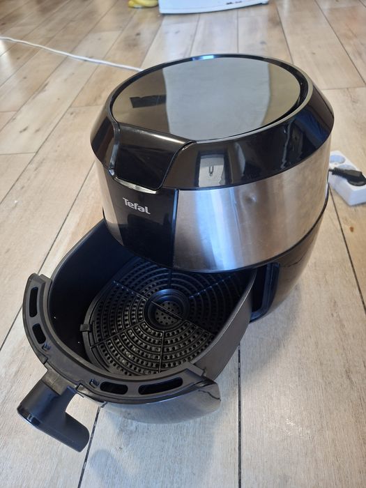 Friteuză cu aer cald (Air Fryer) Tefal Easy Fry Deluxe XXL 5.6L - Stare excelentă