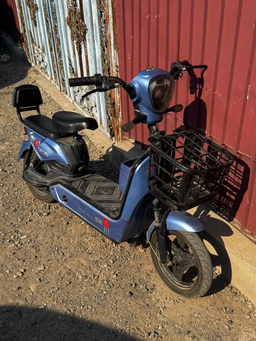 Скутер продам торг есть