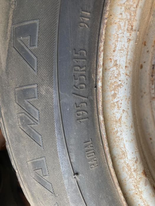 Резина с дисками на ниву 195/65R15