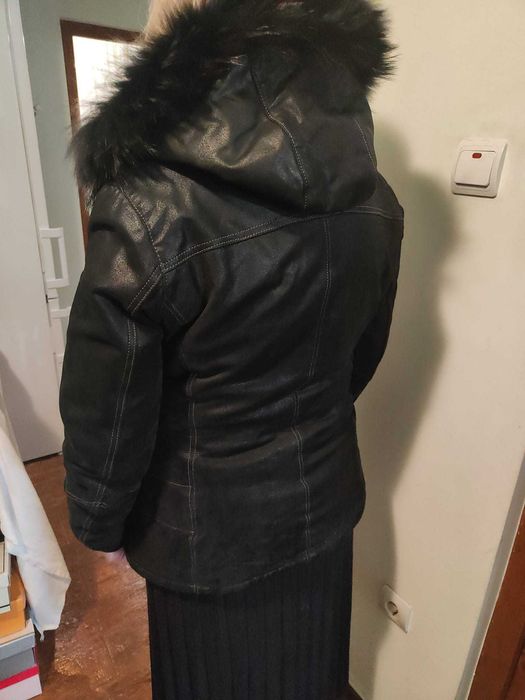 Scurta de dama din material piele intoarsa