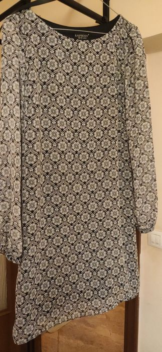 Pantofi 100 lei și rochie gratuit.