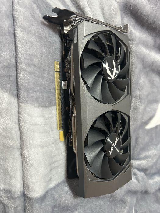 Placa video RTX 3050 zotac