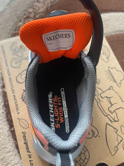 Adidasi Skechers copii
