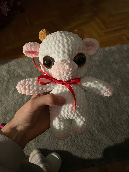 Ръчно плетена плюшена играчка