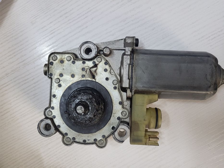 Моторчик стеклоподьемника