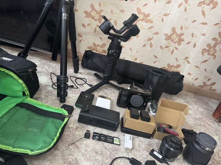 Набор для видеографа Sony A6300 + объективы + аксессуары