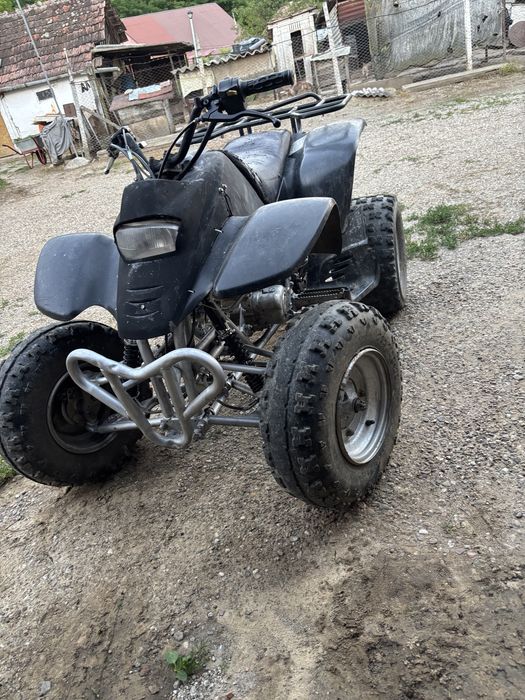 De vanzare atv 250cc