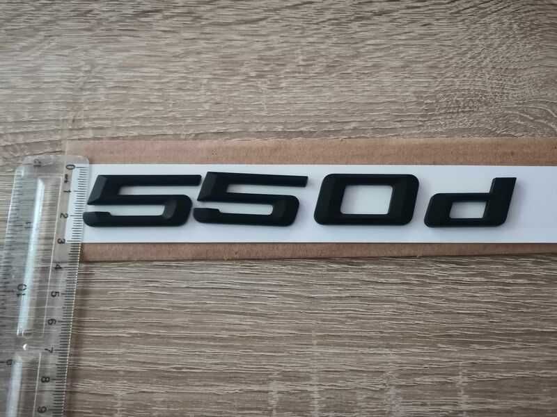 черна емблема BMW 550d