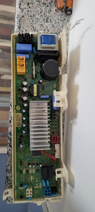 Dezmembrez mașină de spălat LG 6.5  Model F0J5WN3W  Direct Drive