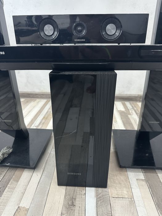 Продавам дивиди Samsung Blu-ray 3D домашно кино